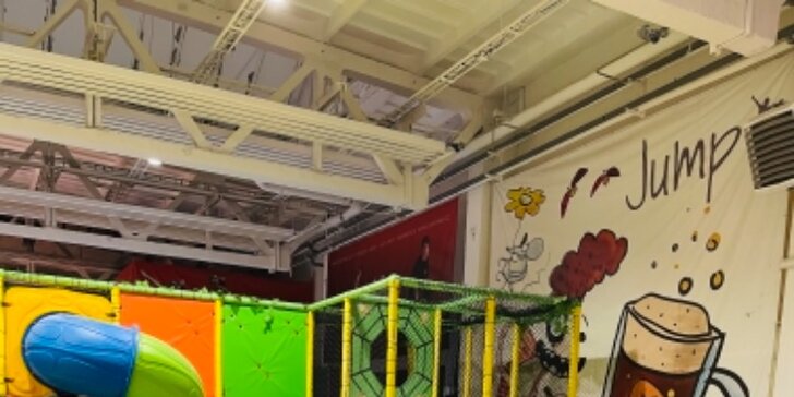 Jump Family Ústí: 1 nebo 2 hodiny v zábavním centru s trampolínami a dalšími atrakcemi