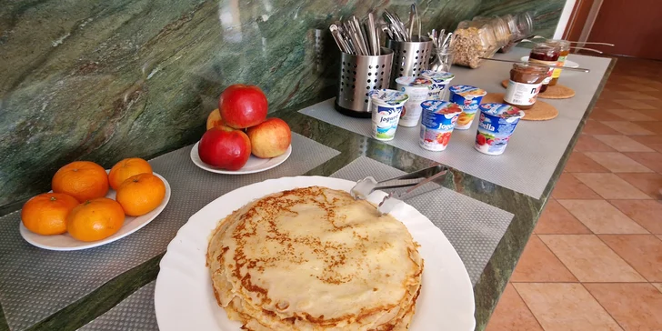 Perfektní oddych se snídaněmi na jihu Slovenska: penzion blízko termálních lázní