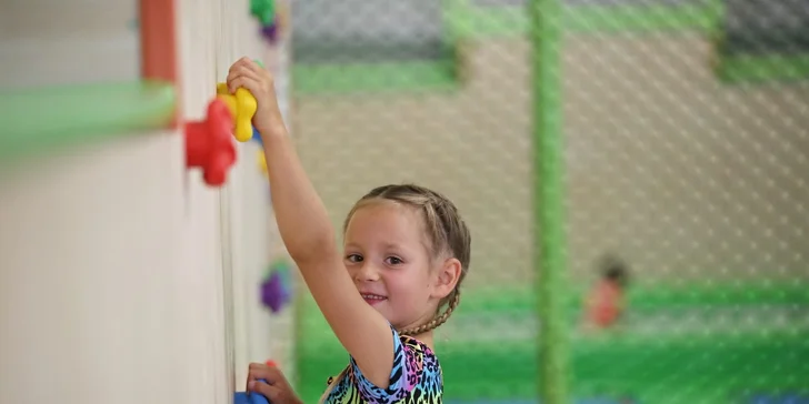 Jump Family České Budějovice: 1 nebo 2 hod. v zábavním centru s trampolínami a dalšími atrakcemi