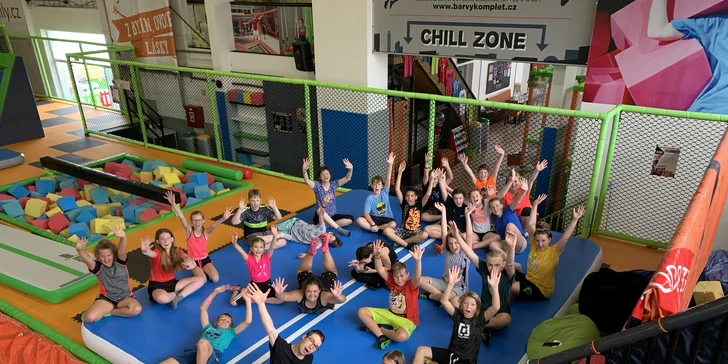 Jump Family České Budějovice: 1 nebo 2 hod. v zábavním centru s trampolínami a dalšími atrakcemi