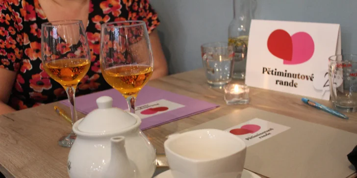 Speed dating v Hradci Králové pro ženy i muže: 5minutová seznamka a welcome drink