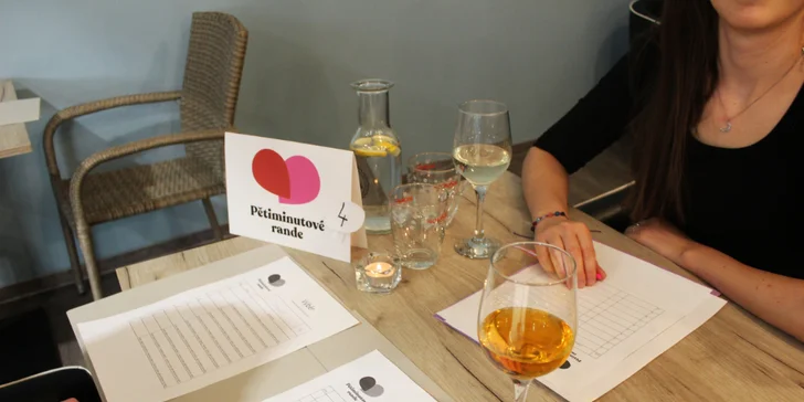 Speed dating v Hradci Králové pro ženy i muže: 5minutová seznamka a welcome drink