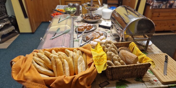 Aktivní dovolená v Krkonoších: pobyt v rodinném penzionu v Janských lázních i se snídaní či polopenzí