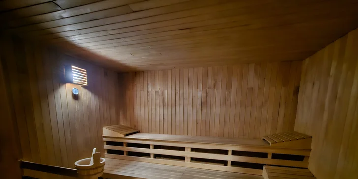 Privátní venkovní wellness: 60minutová sauna pro dva, 90minutové wellness až pro čtyři