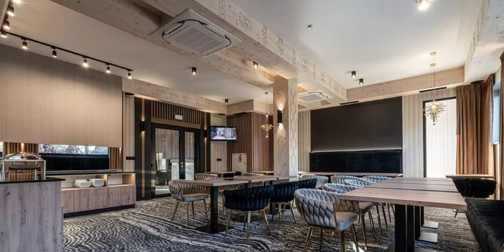 Pobyt v moderním hotelu jen 2 km od vyhlášené ulice Krupówki, sleva na vstup do aquaparku