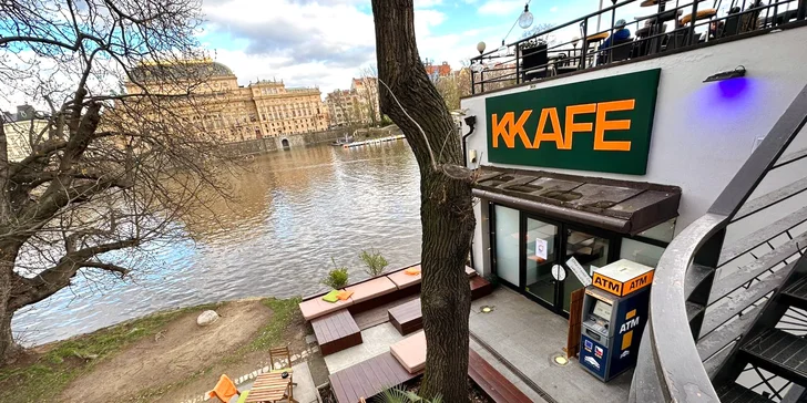 Dva osvěžující drinky podle výběru: Aperol nebo Hugo Spritz v Kkafe