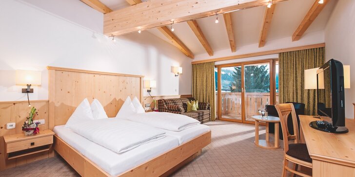 Kitzbühelské Alpy: ubytování s polopenzí a neomezeným wellness v srdci Kirchbergu