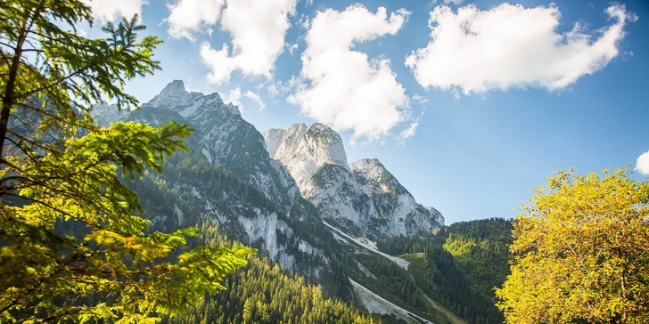 Výlet k rakouským jezerům Hallstatt a Gosausee: projížďka lodí i prohlídka městečka a výhled na Dachstein