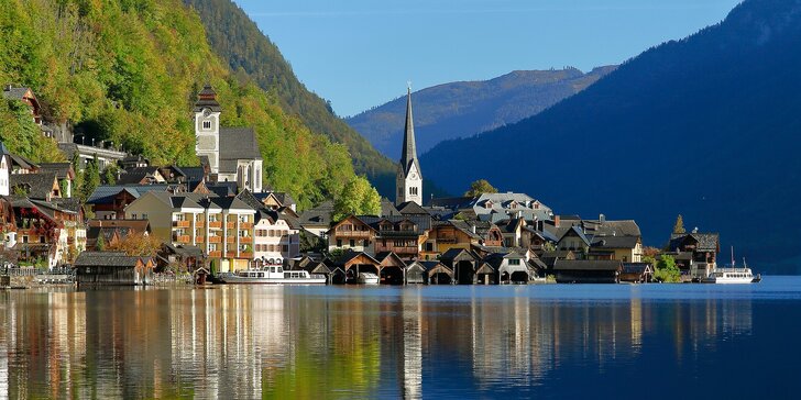 Výlet k rakouským jezerům Hallstatt a Gosausee: projížďka lodí i prohlídka městečka a výhled na Dachstein