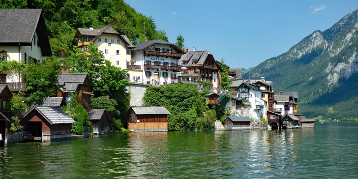 Výlet k rakouským jezerům Hallstatt a Gosausee: projížďka lodí i prohlídka městečka a výhled na Dachstein