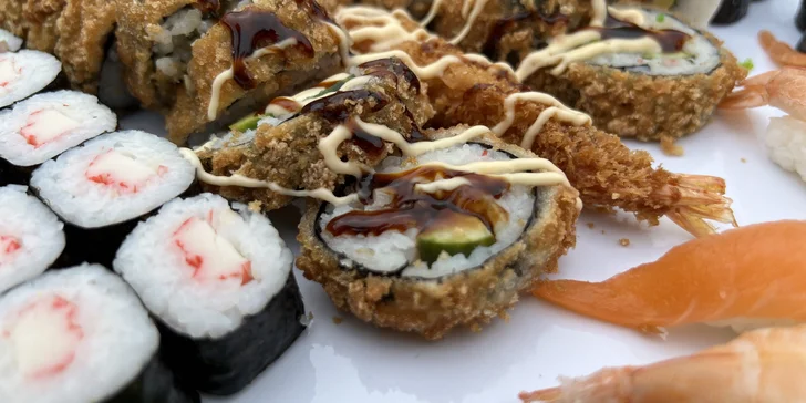 Sushi sety s 63 až 106 ks: maki, nigiri i tempura s rybami i zeleninou