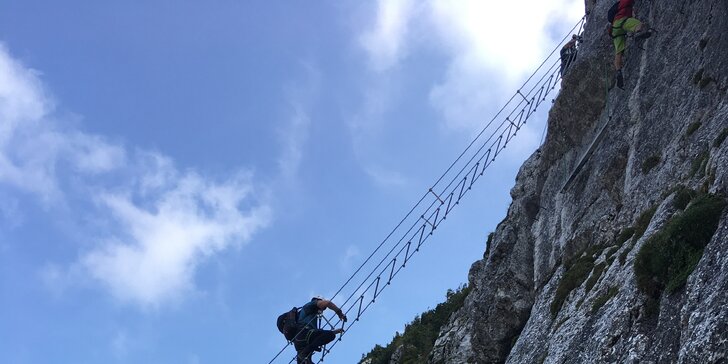 Prodloužený víkend plný adrenalinu v Rakousku: rafty na Salze, výstup na ferraty i canyoning