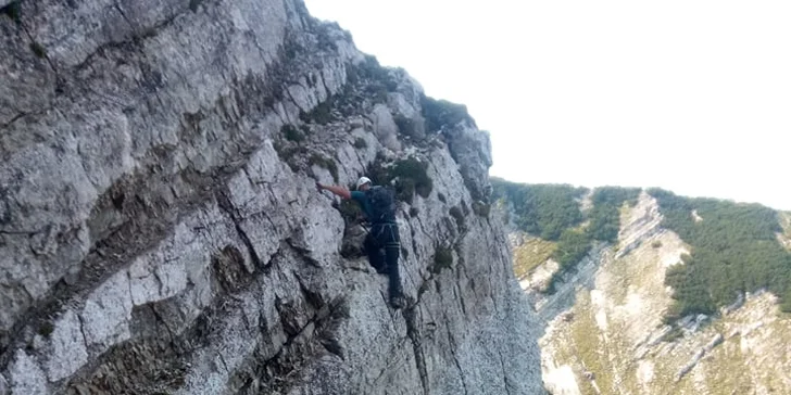 Prodloužený víkend plný adrenalinu v Rakousku: rafty na Salze, výstup na ferraty i canyoning