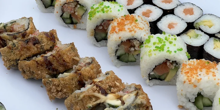 Pestré sety s až 96 kousky sushi s rybami, krabem, avokádem i zeleninou