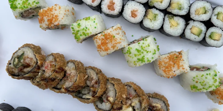 Pestré sety s až 96 kousky sushi s rybami, krabem, avokádem i zeleninou