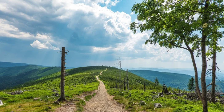 Dovolená pro horské cyklisty i turisty na Szczyrku: polopenze nebo pobyt se snídaní i wellness