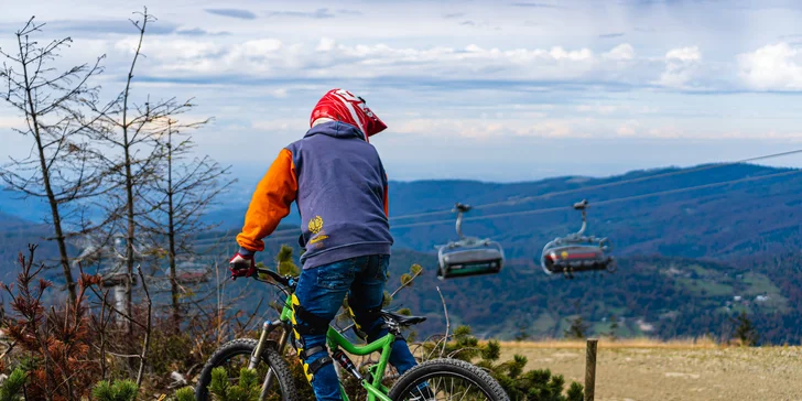 Dovolená pro horské cyklisty i turisty na Szczyrku: polopenze nebo pobyt se snídaní i wellness