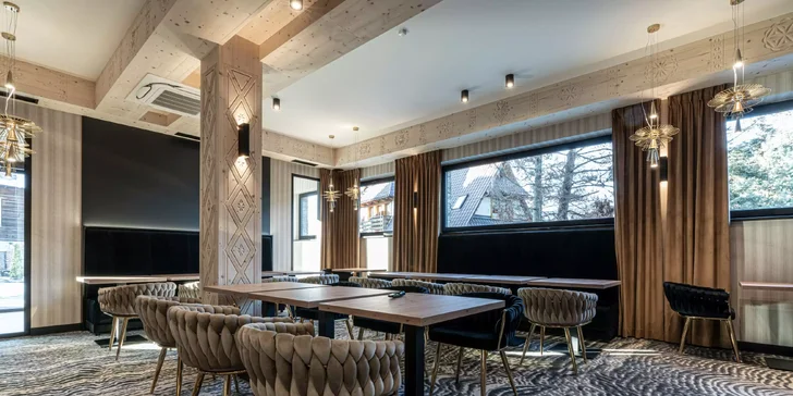 Pobyt v moderním hotelu jen 2 km od vyhlášené ulice Krupówki, sleva na vstup do aquaparku