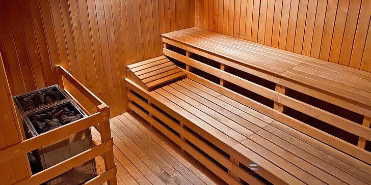 Privátní venkovní wellness: 60minutová sauna pro dva, 90minutové wellness až pro čtyři