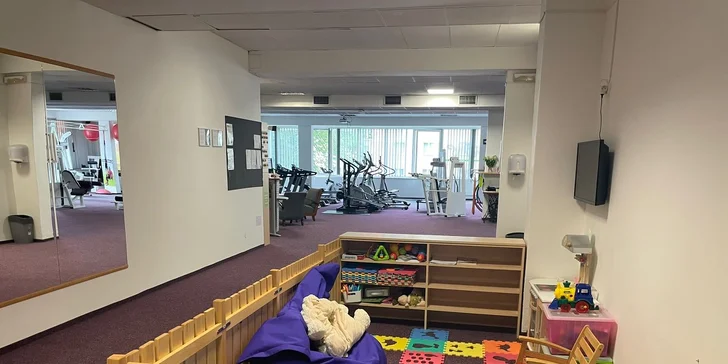 Měsíční permanentka do dámského fitness Jako proutek, stravovací plán a tělesná analýza
