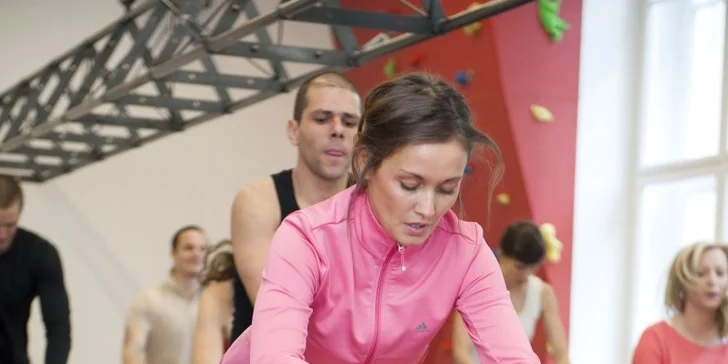Vánoční fitness poukaz na cvičení, výživové poradenství a masáž nebo fyzioteparii
