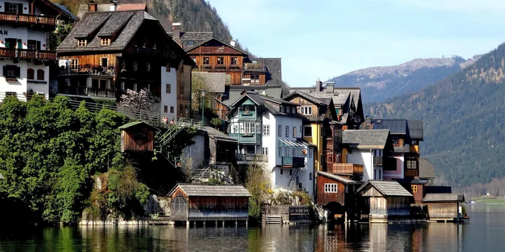 Výlet k rakouským jezerům Hallstatt a Gosausee: projížďka lodí i prohlídka městečka a výhled na Dachstein