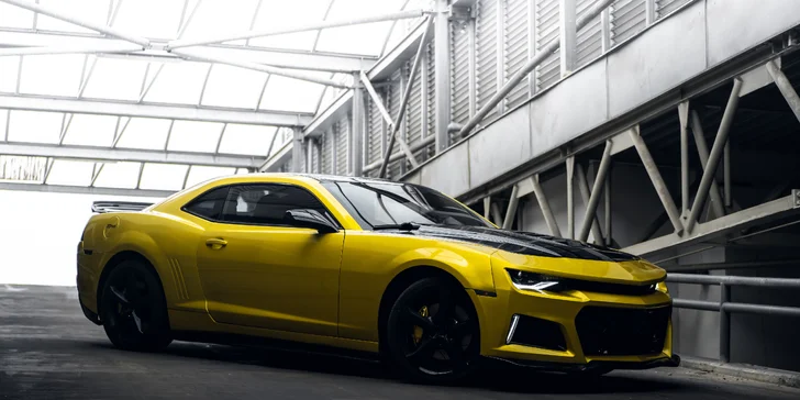 Brutální žihadlo Chevrolet Camaro SS: spolujízda i řízení na pár minut i pronájem na celý den