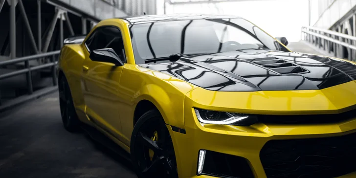 Brutální žihadlo Chevrolet Camaro SS: spolujízda i řízení na pár minut i pronájem na celý den