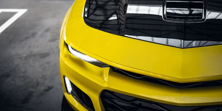 Brutální žihadlo Chevrolet Camaro SS: spolujízda i řízení na pár minut i pronájem na celý den