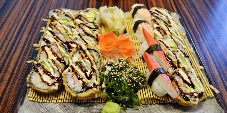 Pestré sushi sety: 22 až 64 ks s avokádem, krevetami i lososem