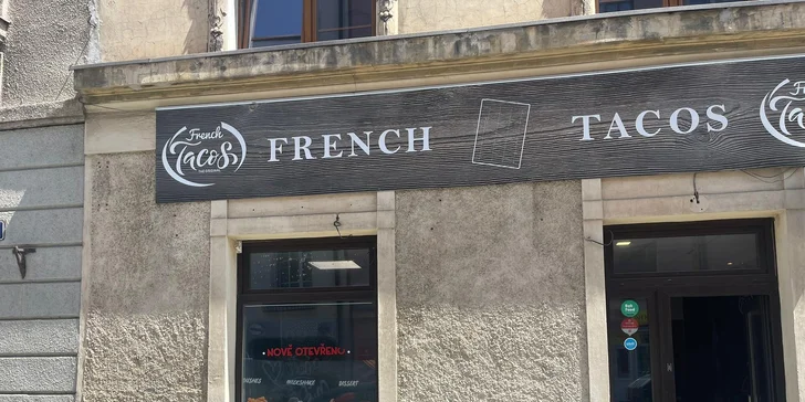 Střední french tacos pro jednoho i pár: maso, omáčky dle výběru