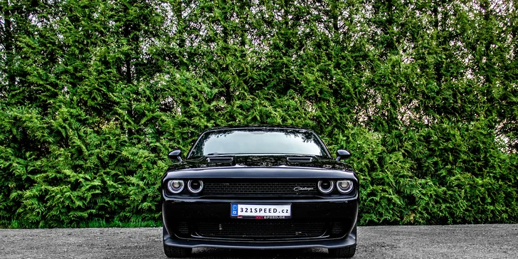 Dodge Challenger 5.7 V8 HEMI black na 12 či 24 hodin