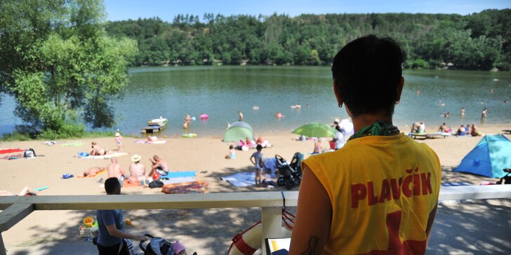 Letní radovánky na Hostivařské přehradě: celodenní rodinné vstupy s atrakcemi