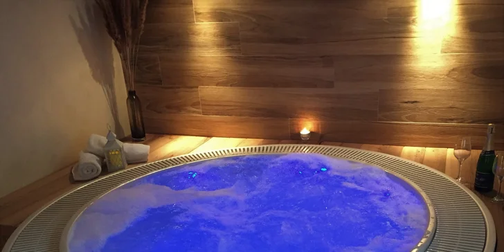 Romantický odpočinek v soukromí Bačalského mlýna: 90 či 120 minut privátního wellness a láhev sektu