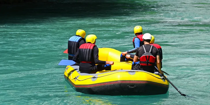 Prodloužený víkend plný adrenalinu v Rakousku: rafty na Salze, výstup na ferraty i canyoning