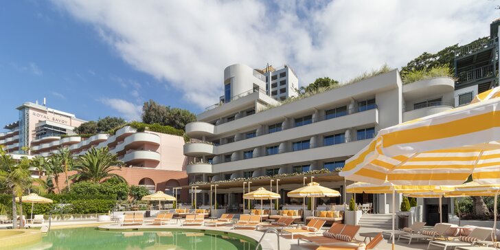 Dovolená ve Funchalu na Madeiře: krásný hotel u moře, neomezený vstup do wellness a snídaně
