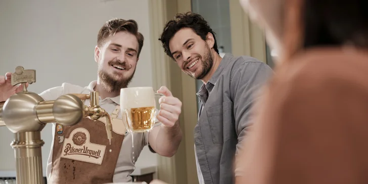 Staňte se mistrem výčepu: škola čepování v Pilsner Urquell Experience v Praze