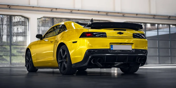 Brutální žihadlo Chevrolet Camaro SS: spolujízda i řízení na pár minut i pronájem na celý den