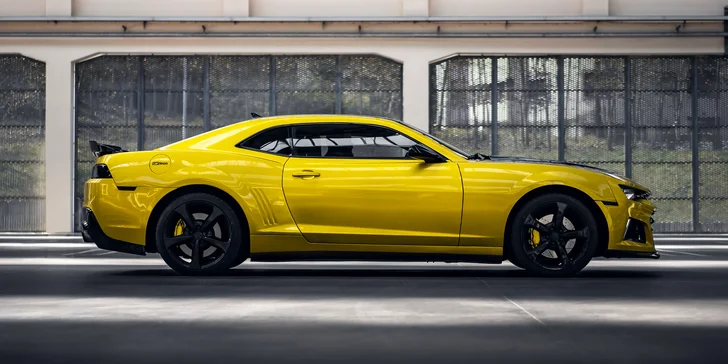 Brutální žihadlo Chevrolet Camaro SS: spolujízda i řízení na pár minut i pronájem na celý den