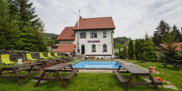 Pobyt v krkonošském penzionu pro páry i rodiny se snídaní či polopenzí