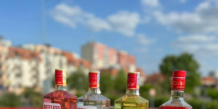 Dva či tři drinky z ginu Beefeater a tonicu na stylové zahradě Central Garden