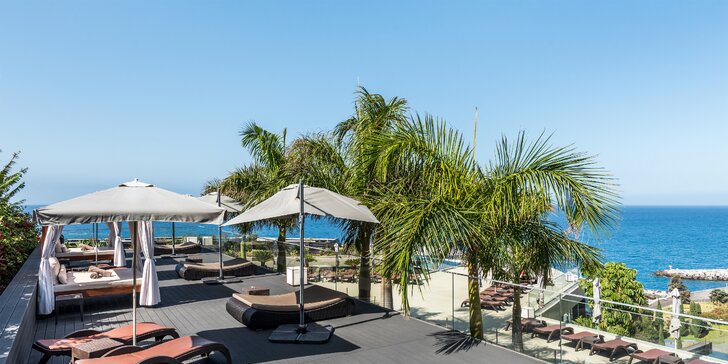 Luxusní 5* resort na Madeiře: jídlo, bazény a pláž přímo u hotelu, možnost zajištění letenek
