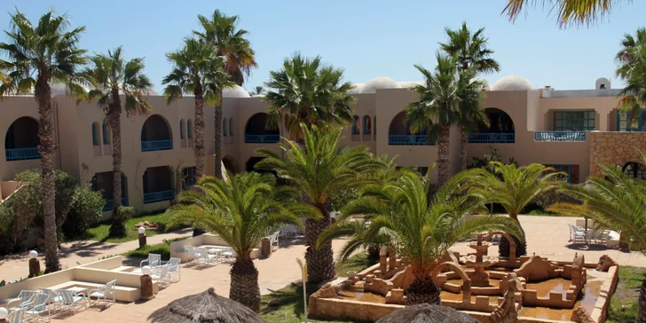 Dovolená v hotelu Djerba Holiday Club: all inclusive jídlo i nápoje a dítě za letenku