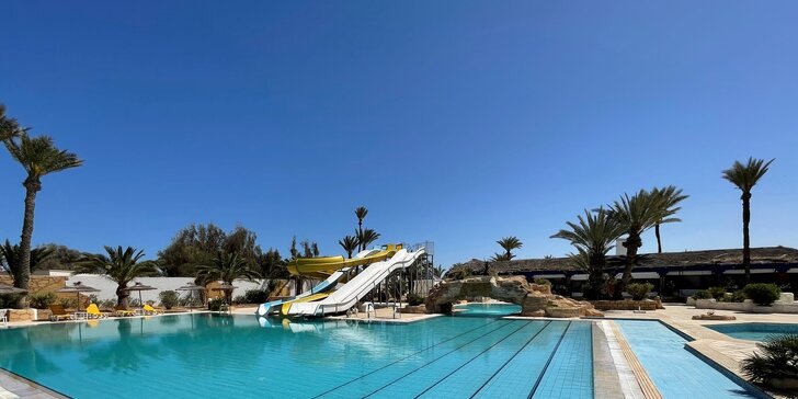 Dovolená v hotelu Djerba Holiday Club: all inclusive jídlo i nápoje a dítě za letenku