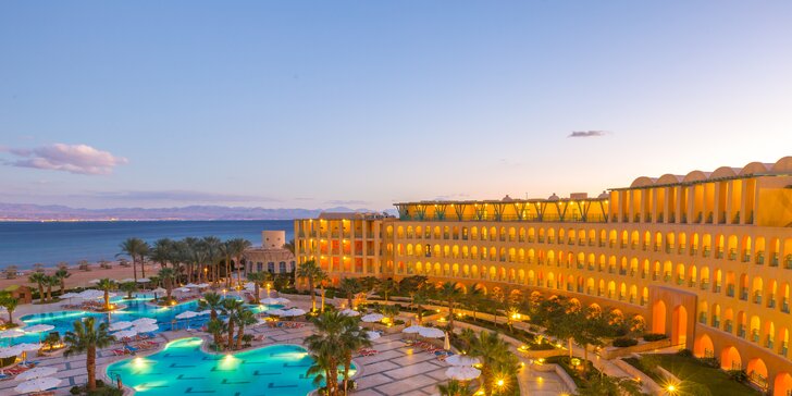 All inclusive dovolená v Egyptě vč. letenky: 5* hotel Strand Taba Heights Beach s bazény přímo u pláže