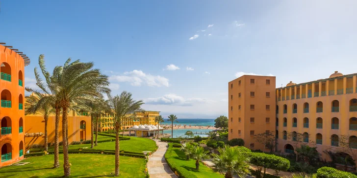 All inclusive rodinná dovolená v Egyptě vč. letenky: 5* hotel Strand Taba Heights Beach, dítě za cenu letenky