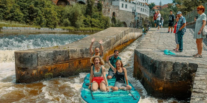 Plavba z Českého Krumlova do Zlaté Koruny na paddleboardu, raftu i kanoi až pro 6 osob