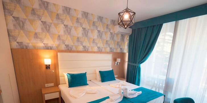 Letní dovolená v Černé Hoře: 4* hotel s all inclusive, přímo u pláže a s bazény i tobogány