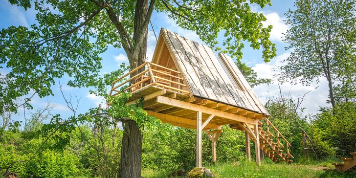 Treehouse na Vysočině: prosklené stěny i střecha s dechberoucím výhledem, venkovní wellness