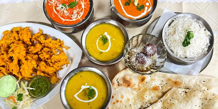 Indické čtyřchodové menu pro 2 osoby: vegetariánské, kuřecí nebo krevetové
